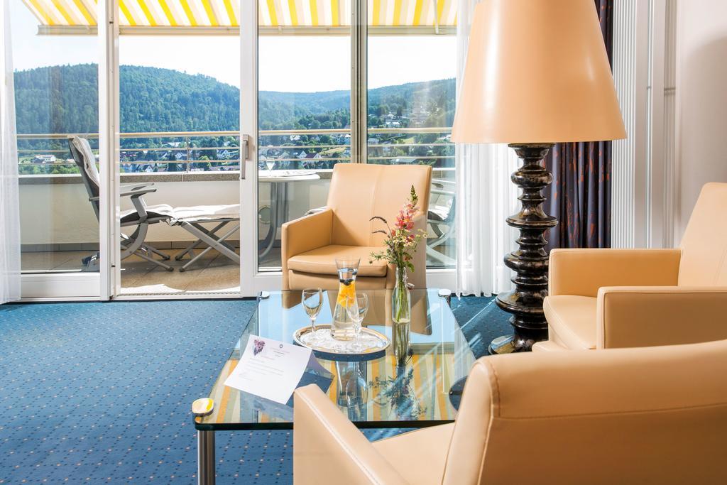 Hotel Schwarzwald Panorama Bad Herrenalb Esterno foto