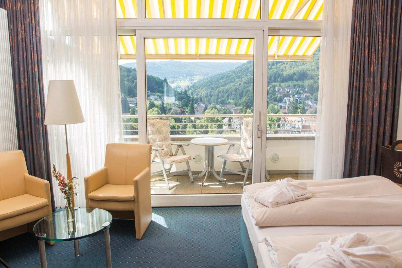Hotel Schwarzwald Panorama Bad Herrenalb Esterno foto